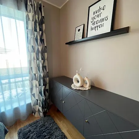 Suburb Stay By Overnight.Ee Apartamento *