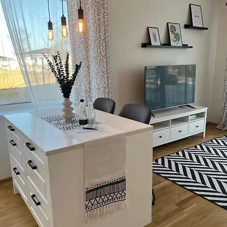 Suburb Stay By Overnight.Ee Petrikyula